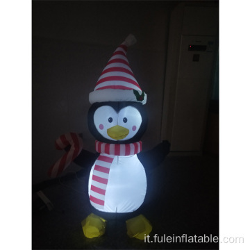 Pinguino gonfiabile per le vacanze per le decorazioni natalizie